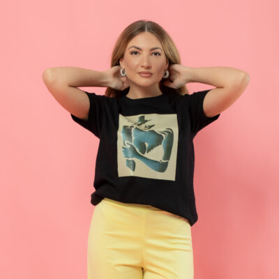 T-shirt in love lady